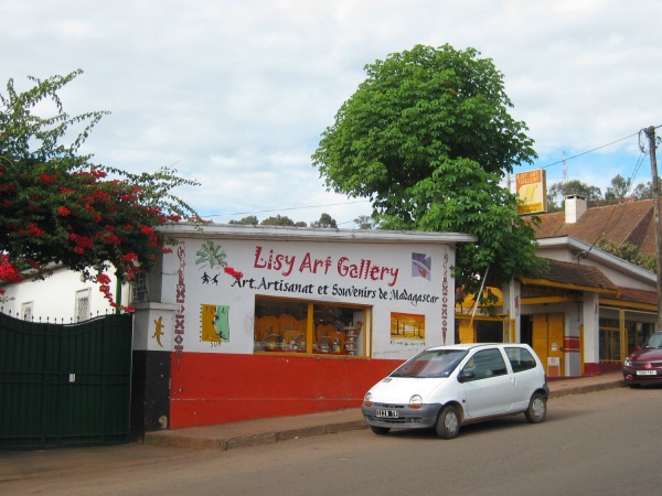 Lisy Art Gallery 001.jpg